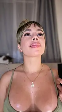 Holli_woul 라이브 XXX 채팅