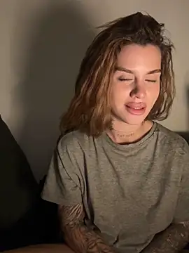 EmiliaCatalina 라이브 XXX 채팅