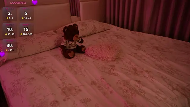 Lilly_Colinsn Webbikameraesitys