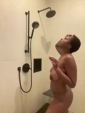 tia___foxn Live XXX chat