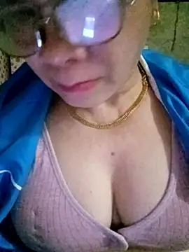 small-house123 – Naživo XXX chat