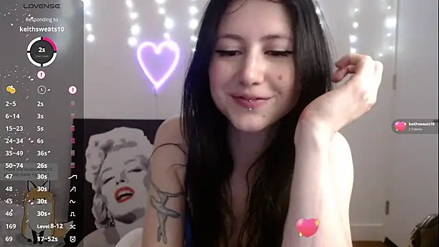 PlayfulApril – Naživo XXX chat