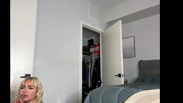 ElenaErickson Adlı Modelin Canlı XXX Sohbeti