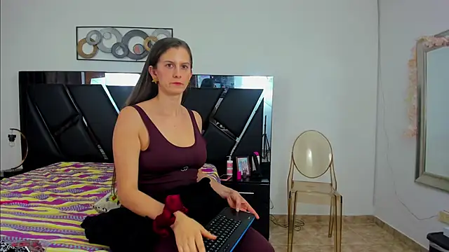 HannaGrand Adlı Modelin Canlı XXX Sohbeti