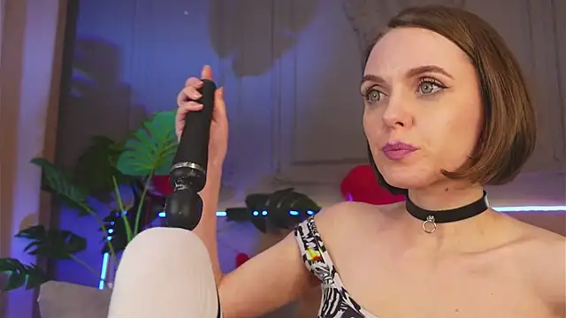 Lil__Fleur Adlı Modelin Canlı XXX Sohbeti