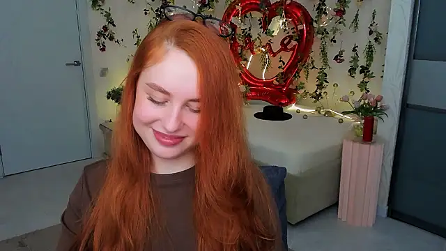 AirySilhouette Adlı Modelin Canlı XXX Sohbeti