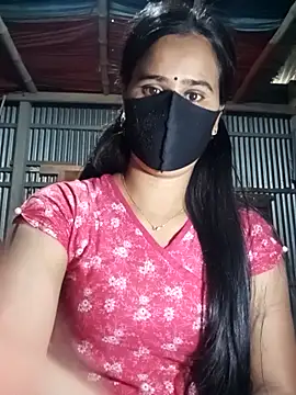 Pokazy przed kamerką – Sexy-Binita