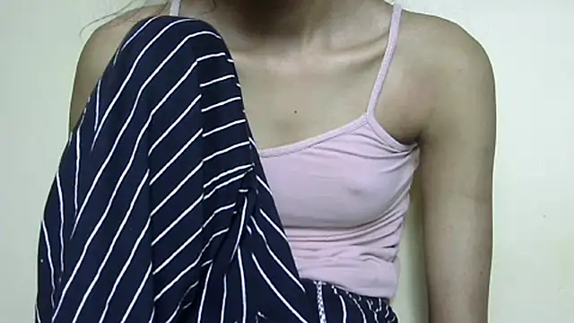 Anu_tiny élő XXX-chatje