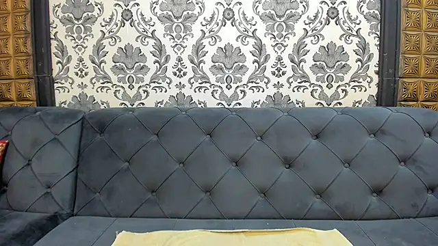 LissaBigTitts' Live XXX Chat