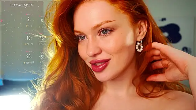 Born_to_Loveee Show Webcam