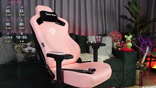 Kitten_Vibe Adlı Modelin Canlı XXX Sohbeti