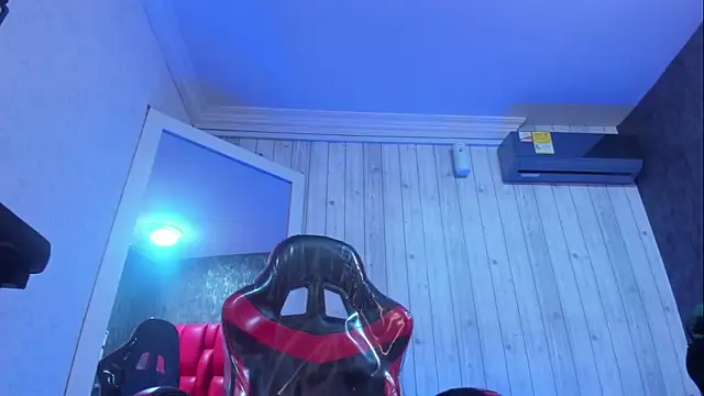 _erick_j élő XXX-chatje