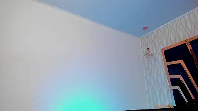 Petesevans élő XXX-chatje