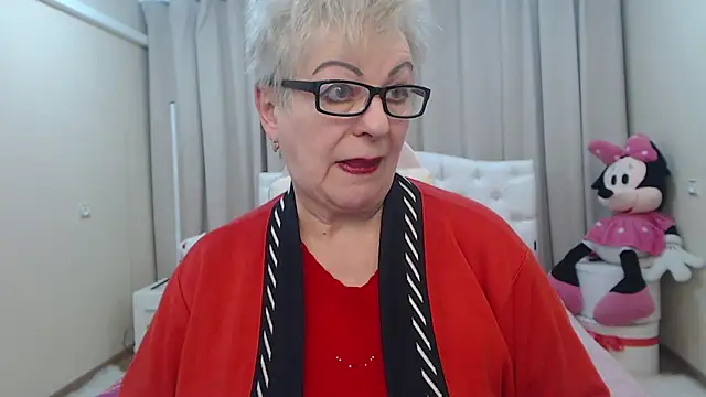 KayleSmoll: онлайн-секс-чат