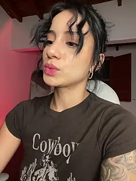 Ale_Lewis élő XXX-chatje