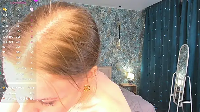 OdellaFrake's Webcam Show