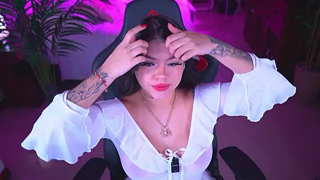 ambarEvans élő XXX-chatje