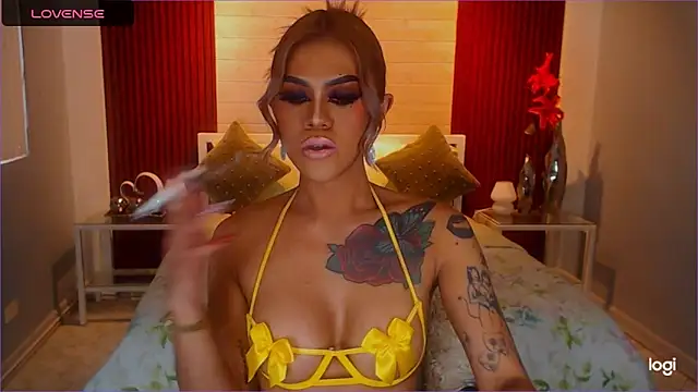 StellaStrong30's Live XXX Chat