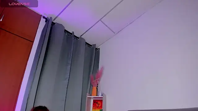 AnntoniaWoodのライブXXXチャット