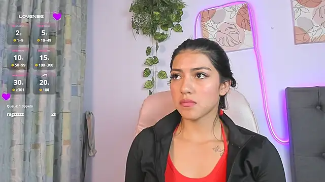 Quiinn_bxn Live XXX chat