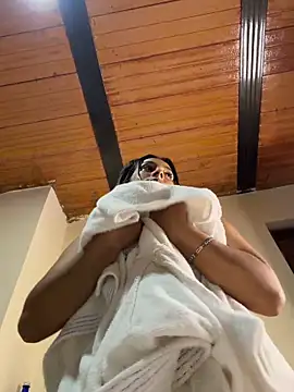 عرض كام Cami_Leon2