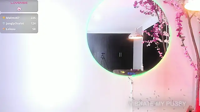 miluroose 现场XXX聊天