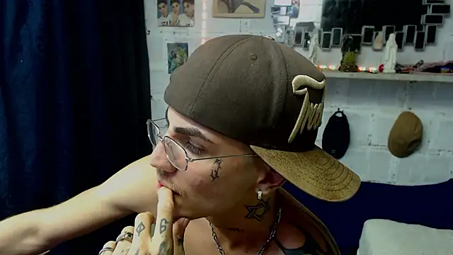 โชว์เว็บแคมของ paul-mendezx