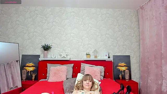 Chatroom XXX en direct de KattyPeachX