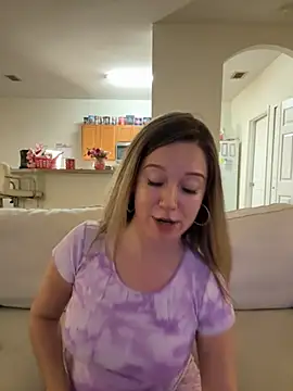 boomboomr00m élő XXX-chatje