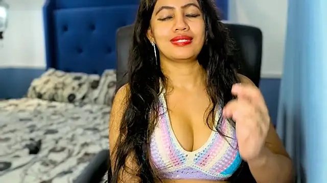 FannyXhot élő XXX-chatje