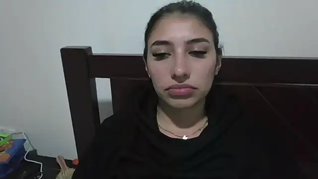 AliceTeenager___: онлайн-секс-чат