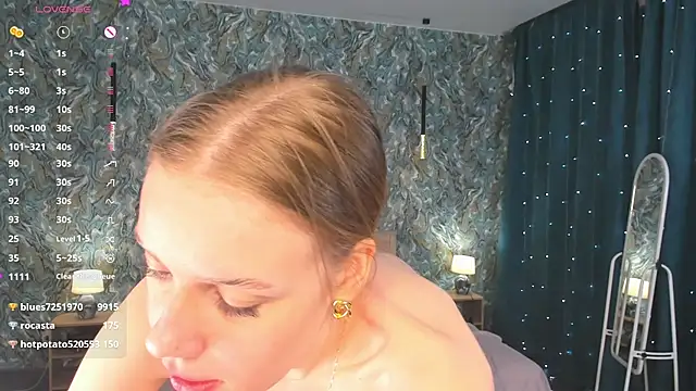 OdellaFrake 现场XXX聊天