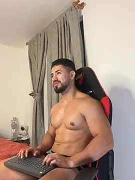 Ezzio_ScolaroのライブXXXチャット