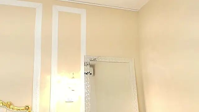 MayaBaker Pertunjukan Webcam