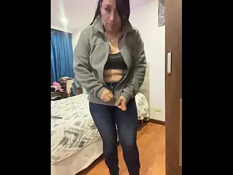 Chat +18 de karimelee_ ao vivo