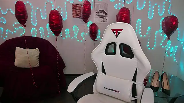 Chat +18 de Katrys ao vivo