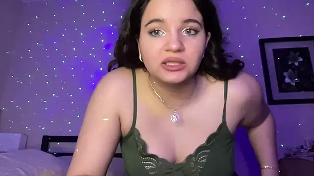 Онлайн чат XXX SoyOceanne