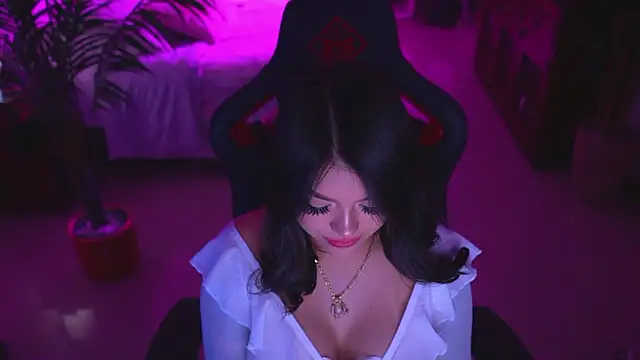 ambarEvans élő XXX-chatje