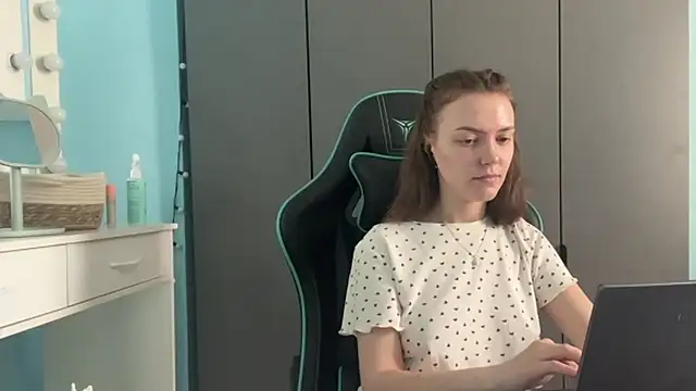 Chatroom XXX en direct de AndreeMerryman