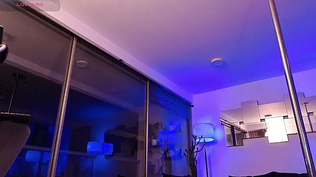 mandi4pole_ Live XXX-chat