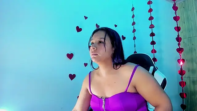 Chat XXX ao vivo de Charis_21