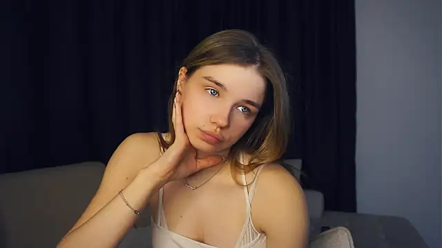 EarthaStinett Chat XXX in diretta