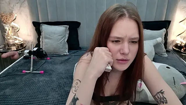 Chat +18 de CarolineTenders ao vivo