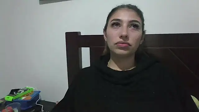 XXX chat uživo modela AliceTeenager___