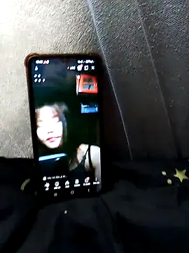 Beeio_diaeo Show Webcam