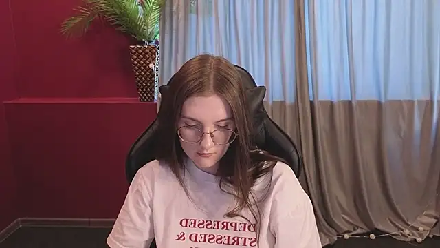 VixenLightn Live XXX chat