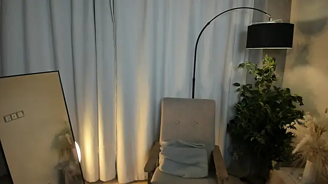 XXX chat uživo modela RonniHang