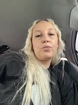 Chat +18 de MerlinDave ao vivo