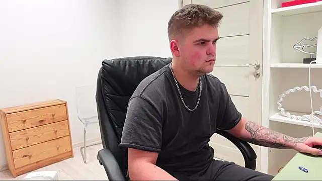 Jackson_Teele লাইভ XXX চ্যাট