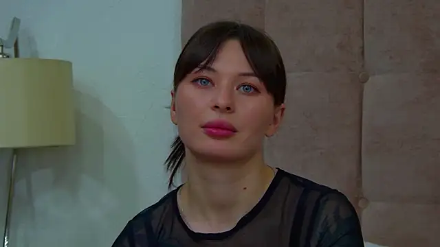 Онлайн чат XXX AlexandraBloom